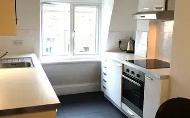 Trafalgar Square Apartments