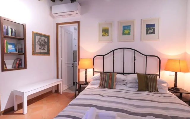 Piazza Navona Apartments