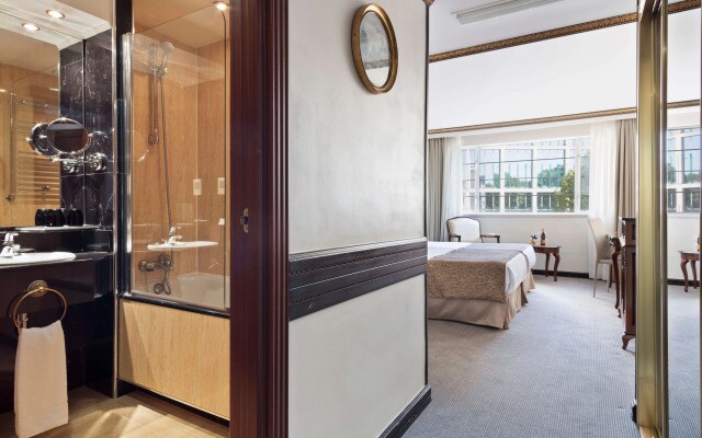 Melia White House Hotel