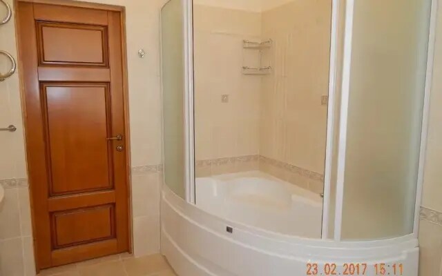Mini Hotel on Bolshaya Krasnoflotskaya 15B
