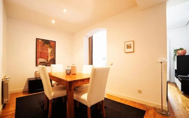 Bright apartment in Historical City Center