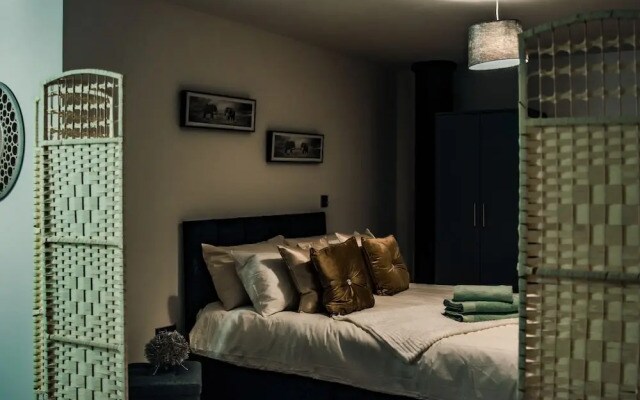 Bv Cosy Basement Apartment At Conditioning House
