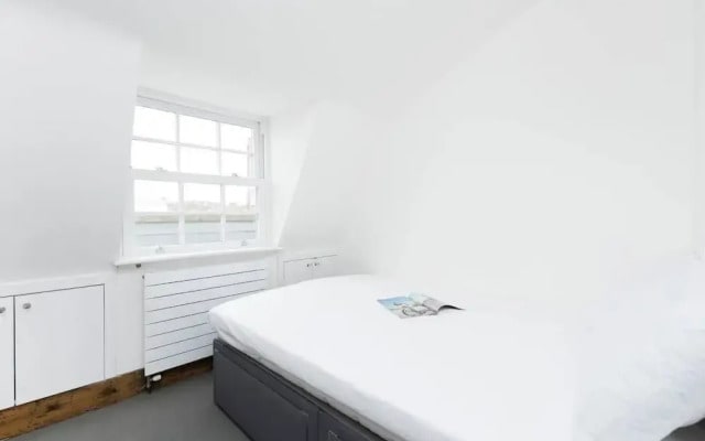Beautiful And Central 2BR Loft Apartment