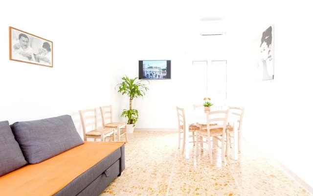 House With 2 Bedrooms in Roma, With Balcony and Wifi