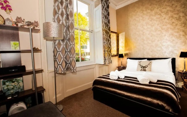 Pimlico Central London Suite near Victoria