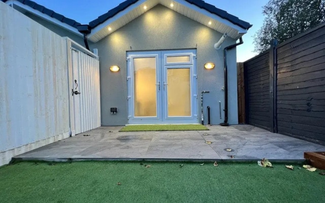 Stunning 1-bed Studio in Greenford