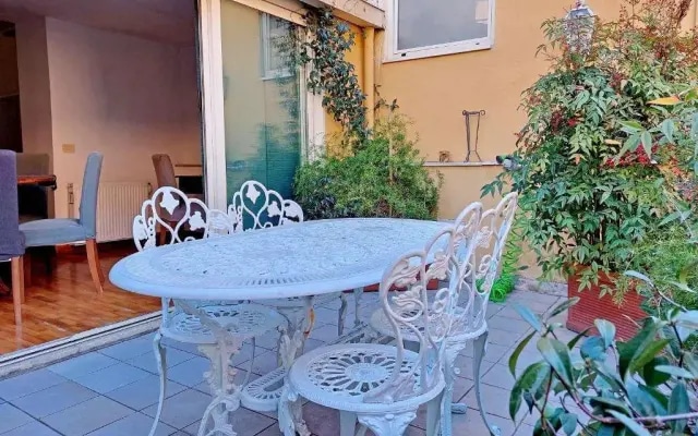 Amleto Apartment