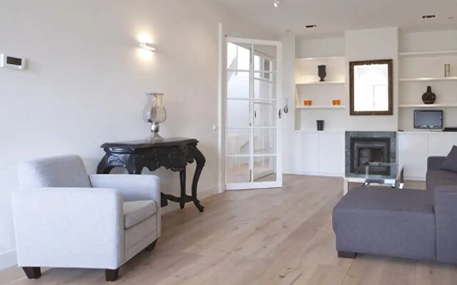Kees Apartments