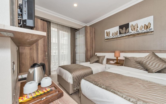 Alphonse Hotel