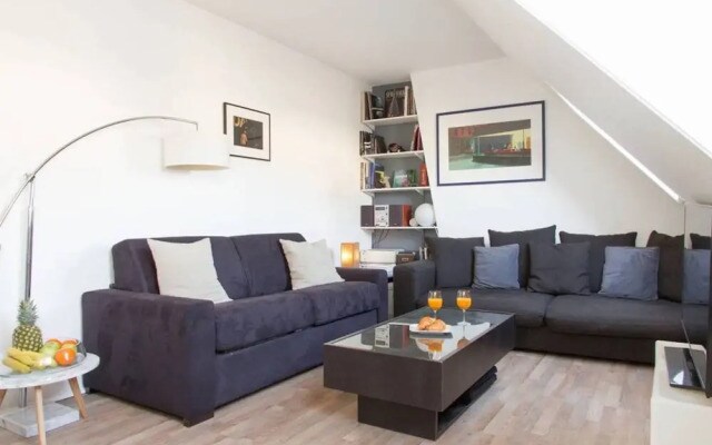 Central Paris - City Views Apartment
