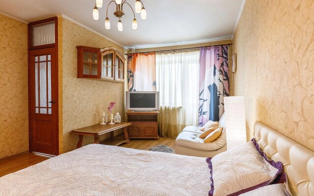 Аврора на улице Красная 5