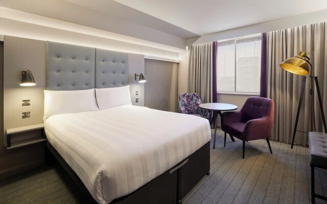 Premier Inn London Waterloo Lambeth Road Hotel