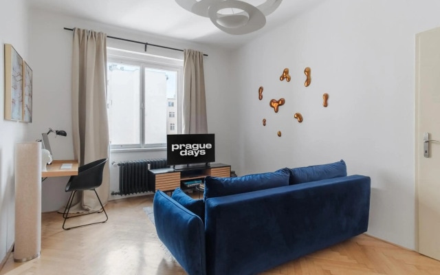 Contemporary Flat in New Town by Prague Days