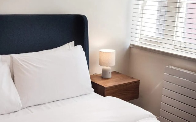 Elegant, Airy 2 Bedroom Flat in Paddington