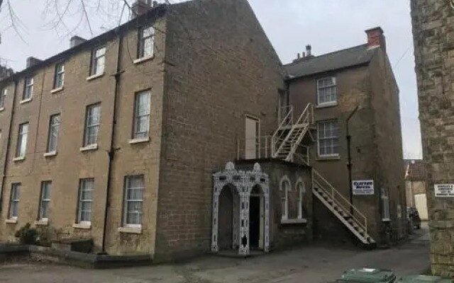 Clifton Hotel