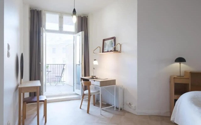 Hotel-Standard Design Apartment with Seaview
