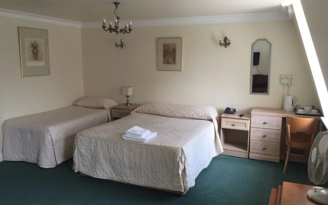 Brompton Hotel