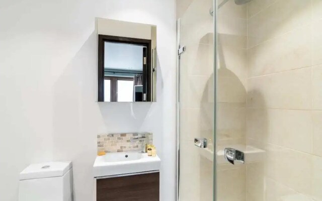 Beautiful 3BR Mews Home, 5min From Paddington