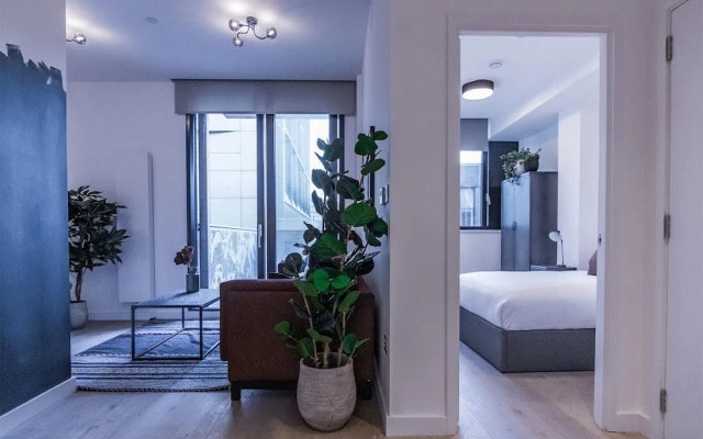 Design 1 Bed With Balcony