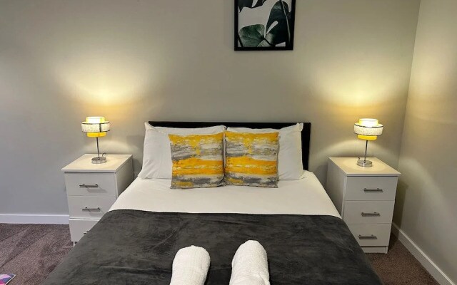 Adelphi Wharf Apartments by Beehosting