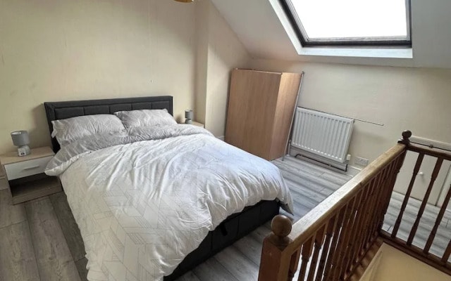 Spacious 3-bed Home at the Heart of Sheffield S2