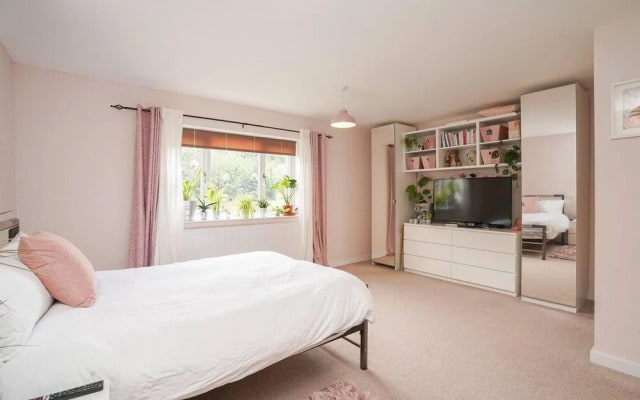 Rent My Spa Home With Pool Table, Hottub and Sauna