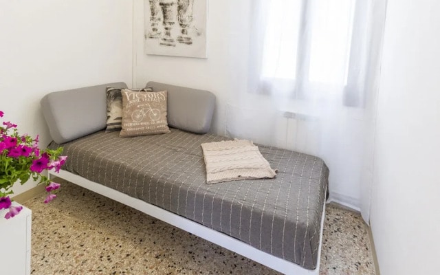 Dorsoduro Charme Apartments by Wonderful Italy
