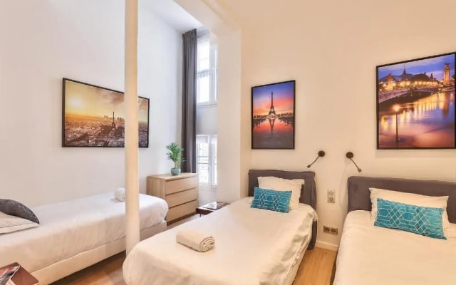 62-Luxury Flat Champs Elysees (1g)