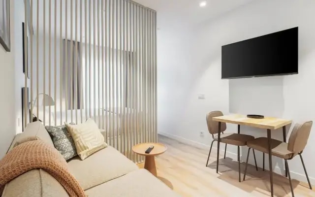 Limehome Madrid Calle Hurtado de Mendoza