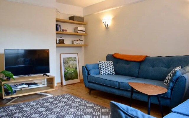 Spacious 2 Bedroom Apartment in Greenwich