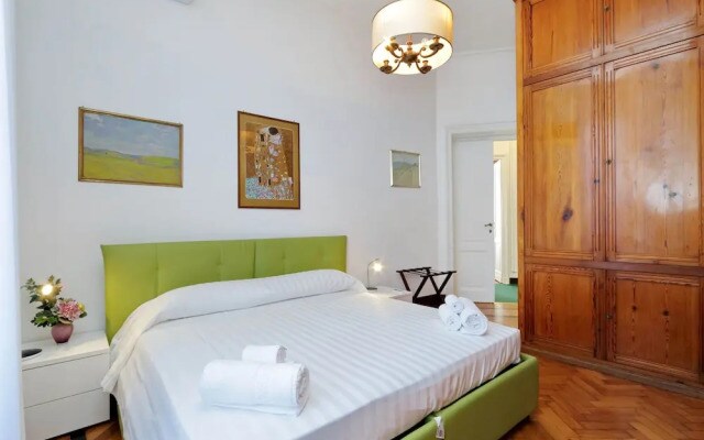 Prestigious Apartment Via Veneto