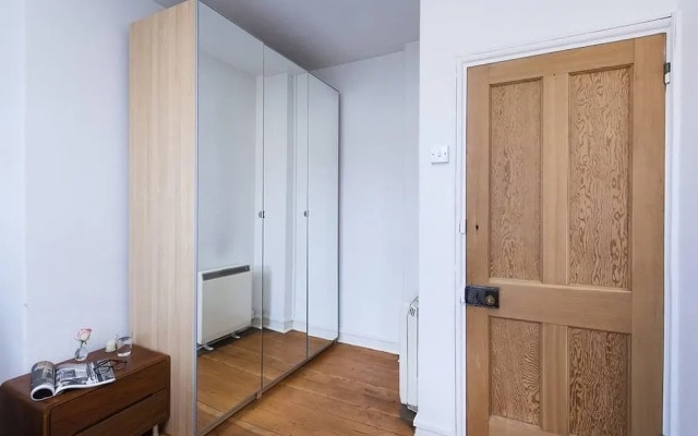 Incredibly Central Neat 2BR Flat!