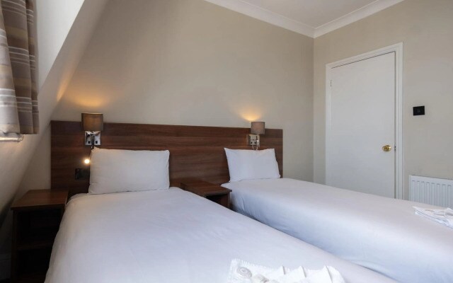 Ascot Hyde Park Hotel