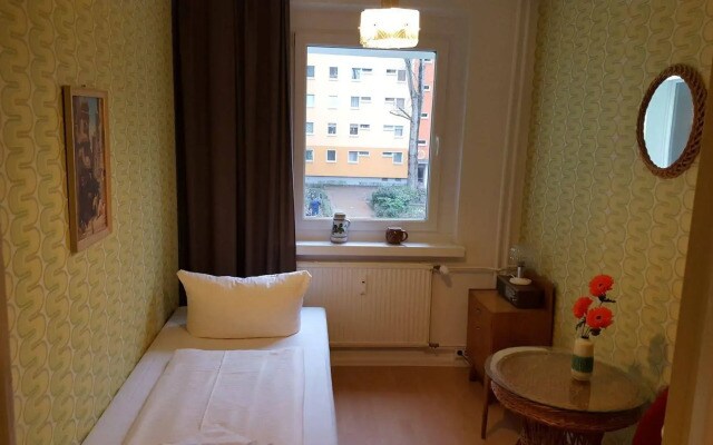 OSTEL - Das DDR Hostel