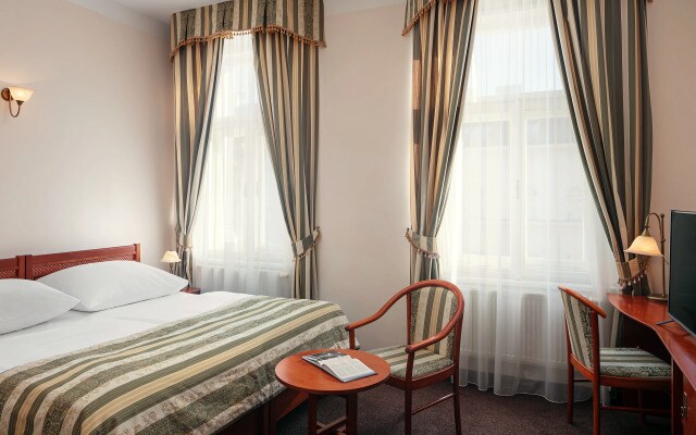 Amigo City Centre Hotel