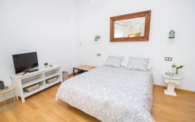Charming Studio Refino