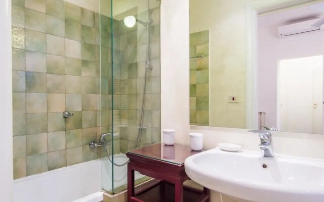 RSH Bernini Luxury Panoramic Apartment