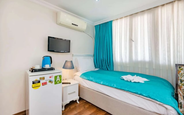 Merot Suites