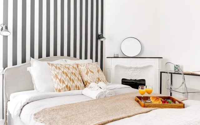 Chic 1BR by Eiffel Tower & Champ de Mars