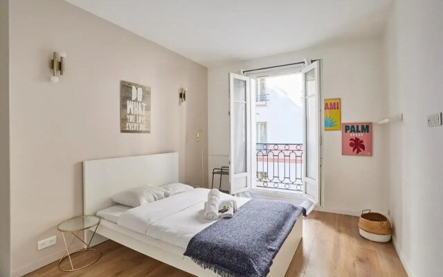 Apartment Parc Des Expositions by Studio Prestige