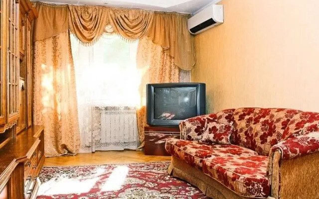 Альянс на проспекте Театральный 61/245