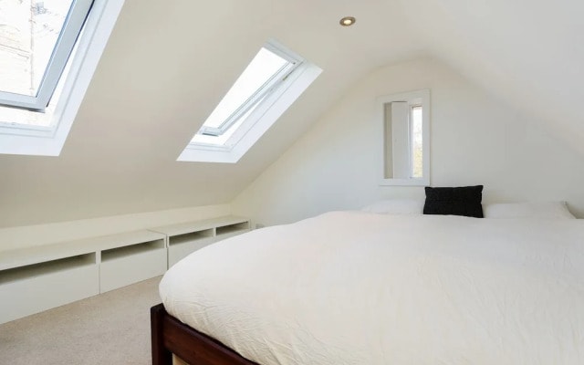 Veeve - The Bright Side