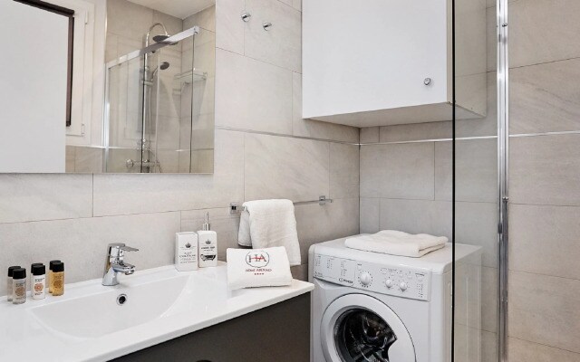 UD - MA31 Suite with terrace (1BR) 3A - MID TERMS RENTALS