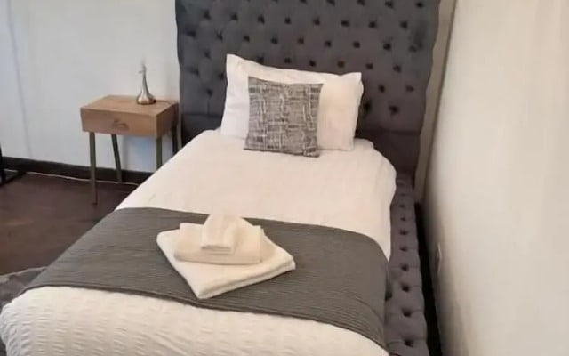 Cosy 2-bed Maisonette With Private Garage in Wembley