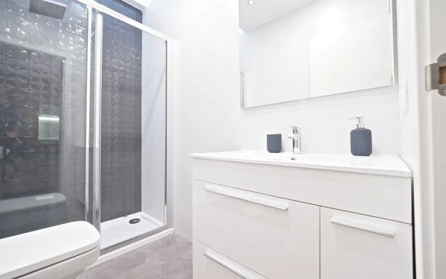 Torrassa Cozy Apartment by Olala Homes