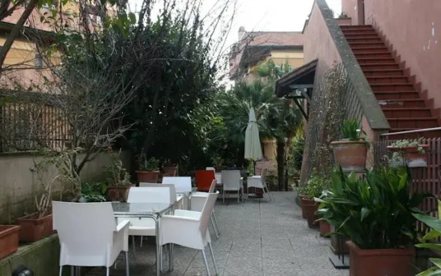 Casale Cheap and Chic
