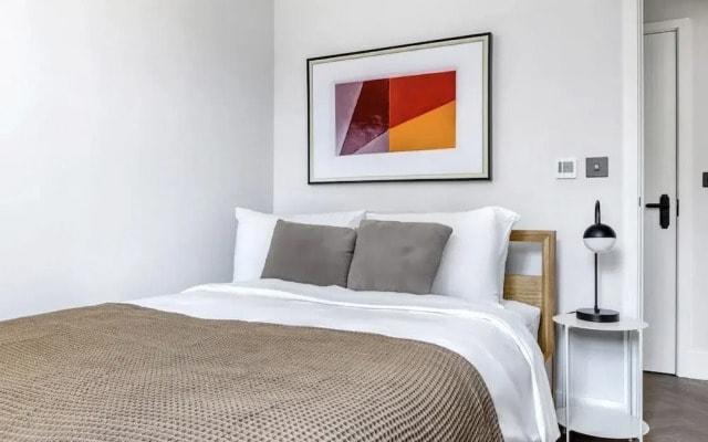 Impeccable 2-bed Apartment in London
