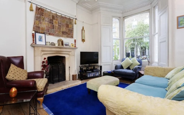 Veeve - Homely Highbury