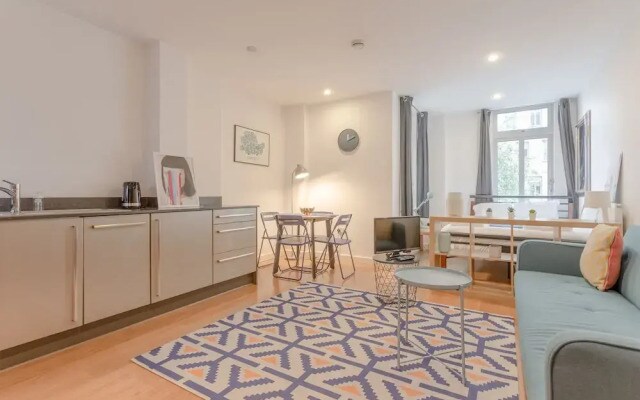 Lovely Modern Studio In Limehouse