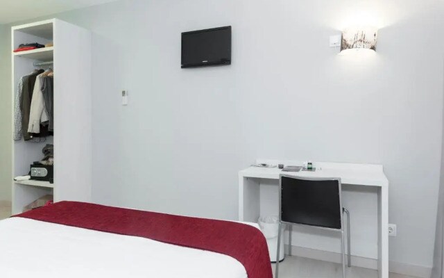 Hostal Aslyp 114